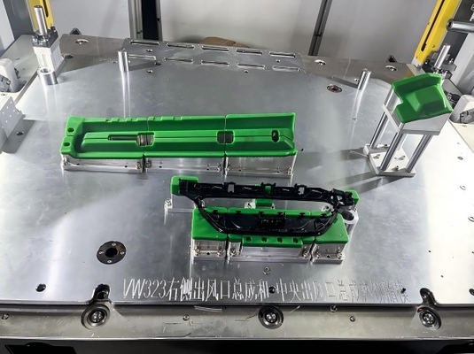 Peralatan pengelasan riveting panas 220V untuk bagian plastik di outlet udara kendaraan